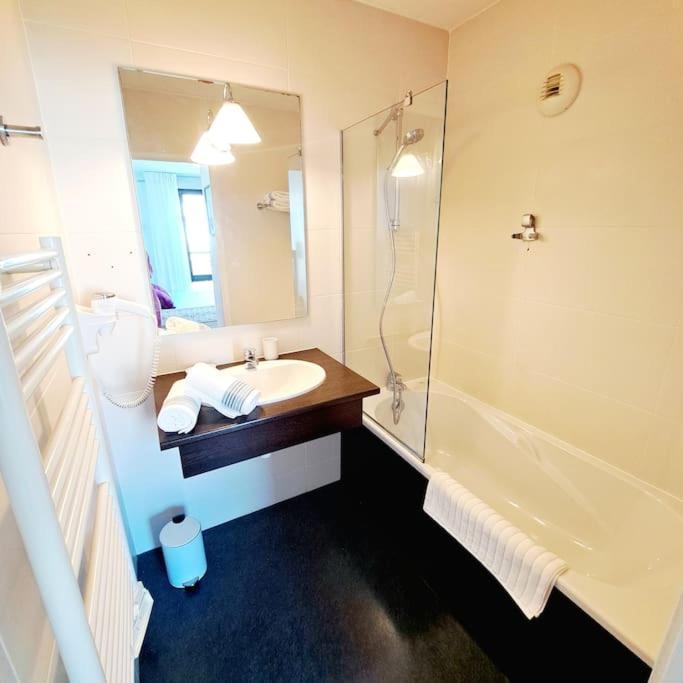 Le Valmy: Appartement Lumineux Au Pied Du Metro Lyon Ngoại thất bức ảnh